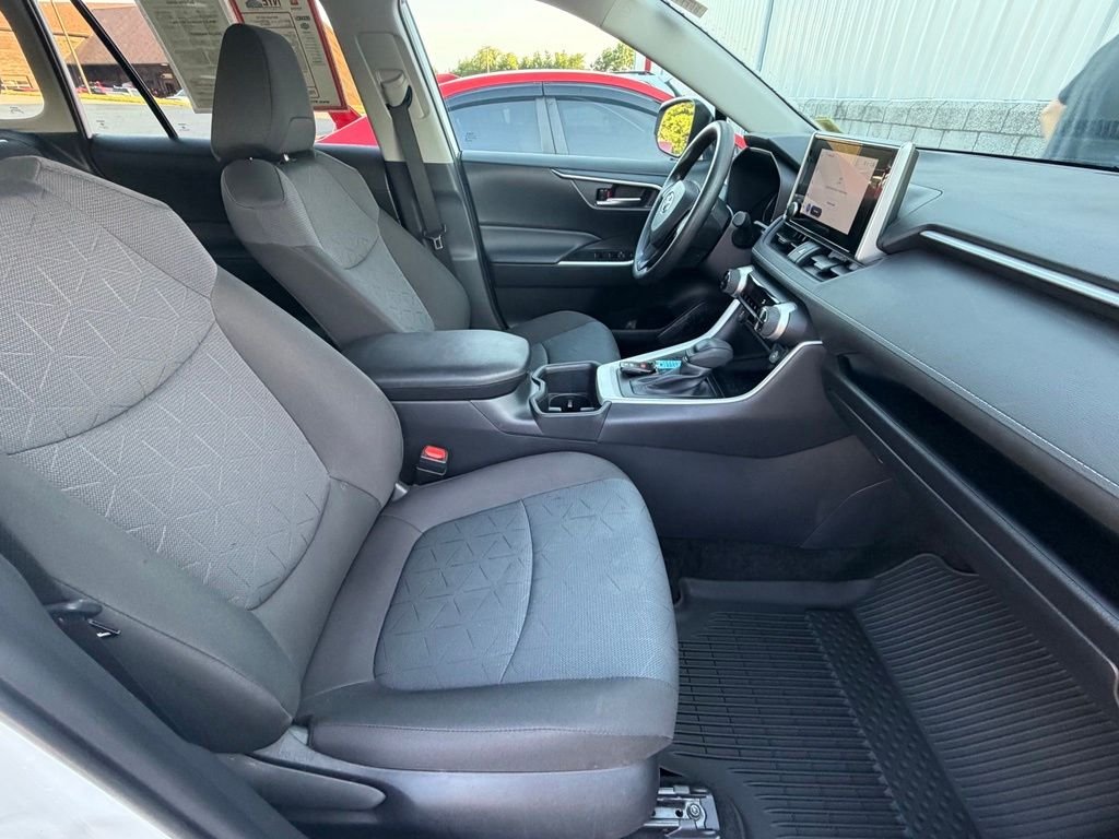 Used 2025 Ice Toyota XLE image 40
