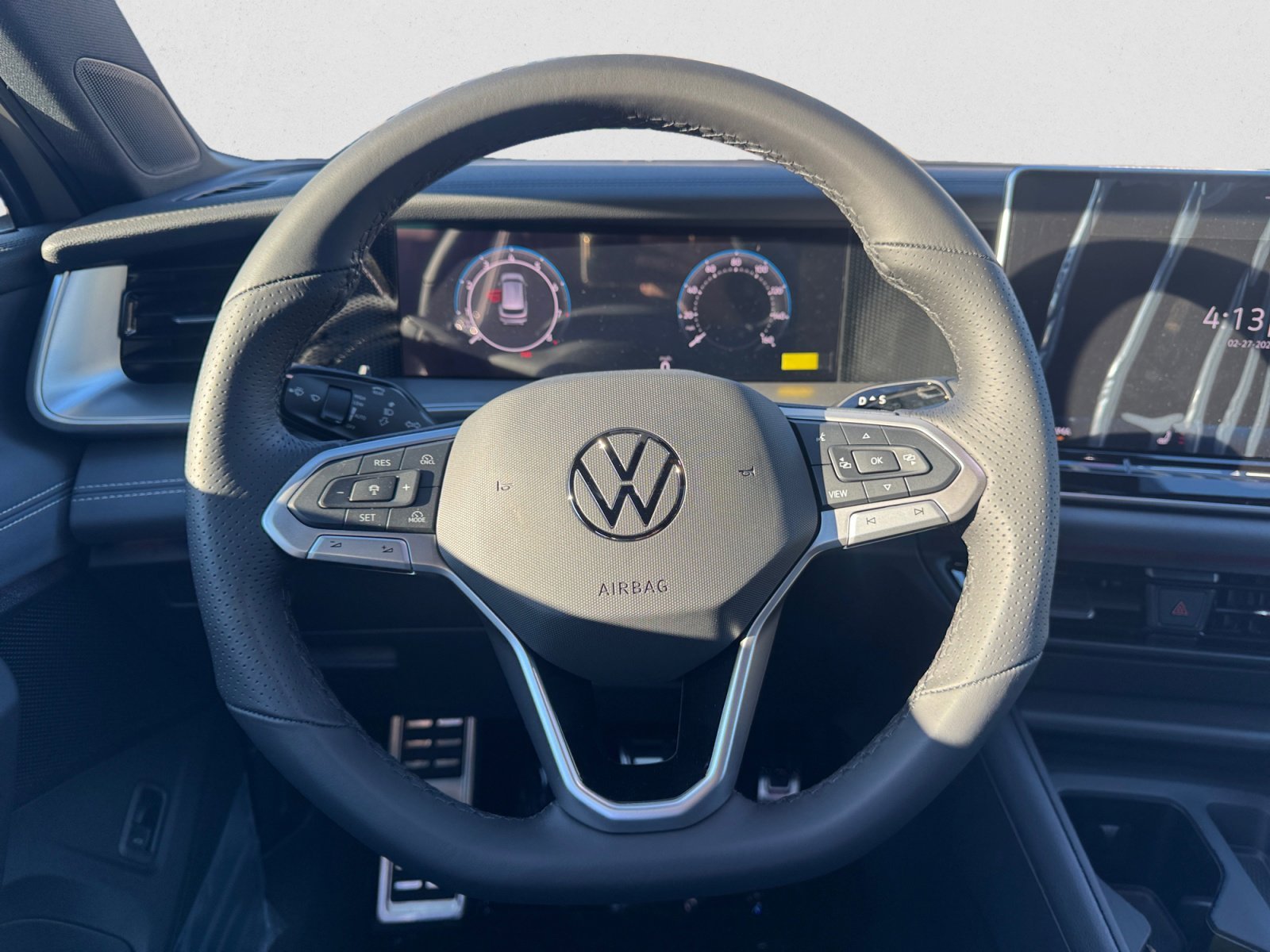 New 2026 Sandstone Volkswagen SE R-Line Black image 12