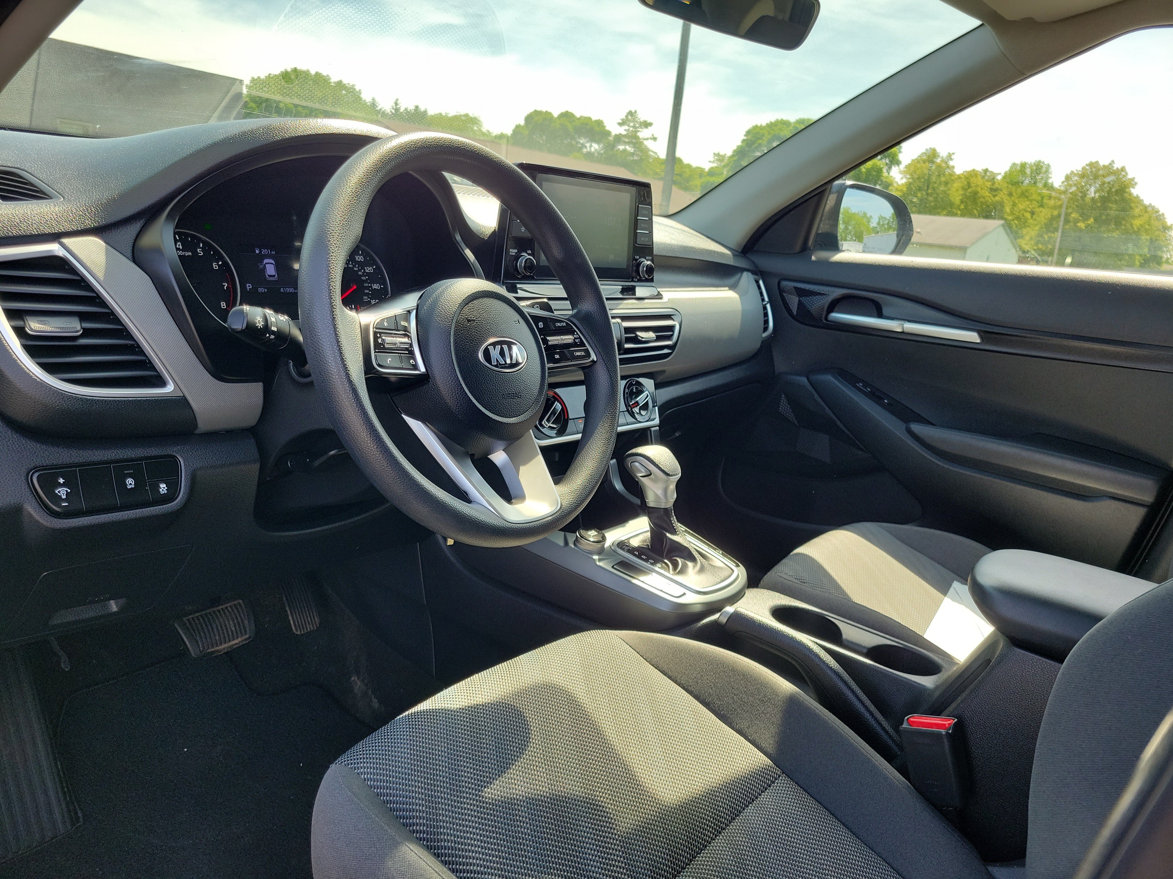 Used 2021 Black Kia LX image 19