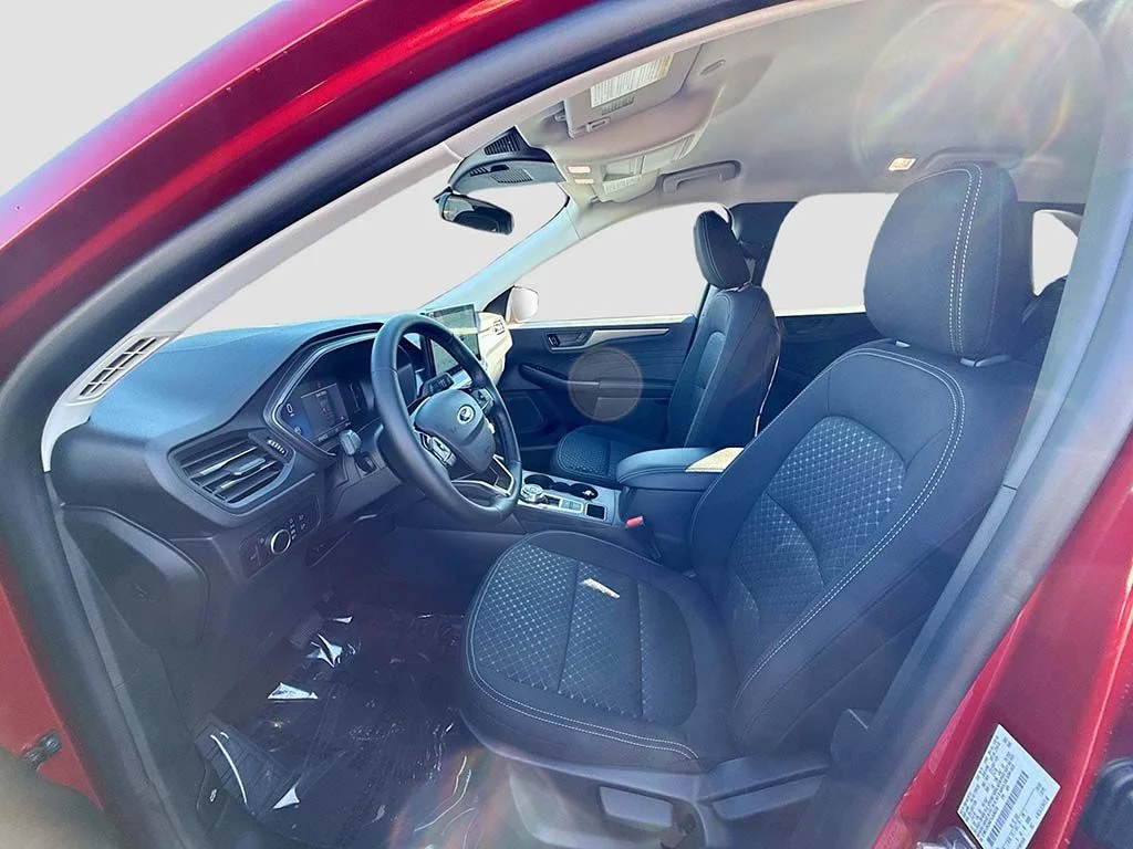 New 2026 Rapid Red Metallic Tinted Clearcoat Ford Active® image 22