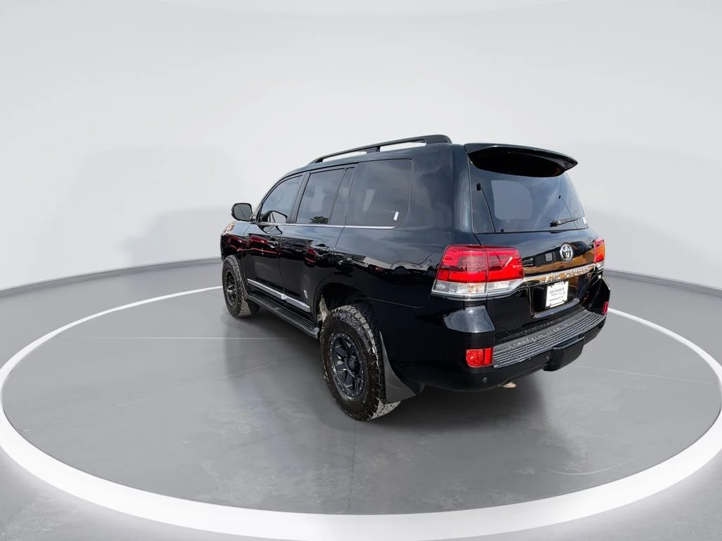 Used 2016 Black Toyota Base image 6