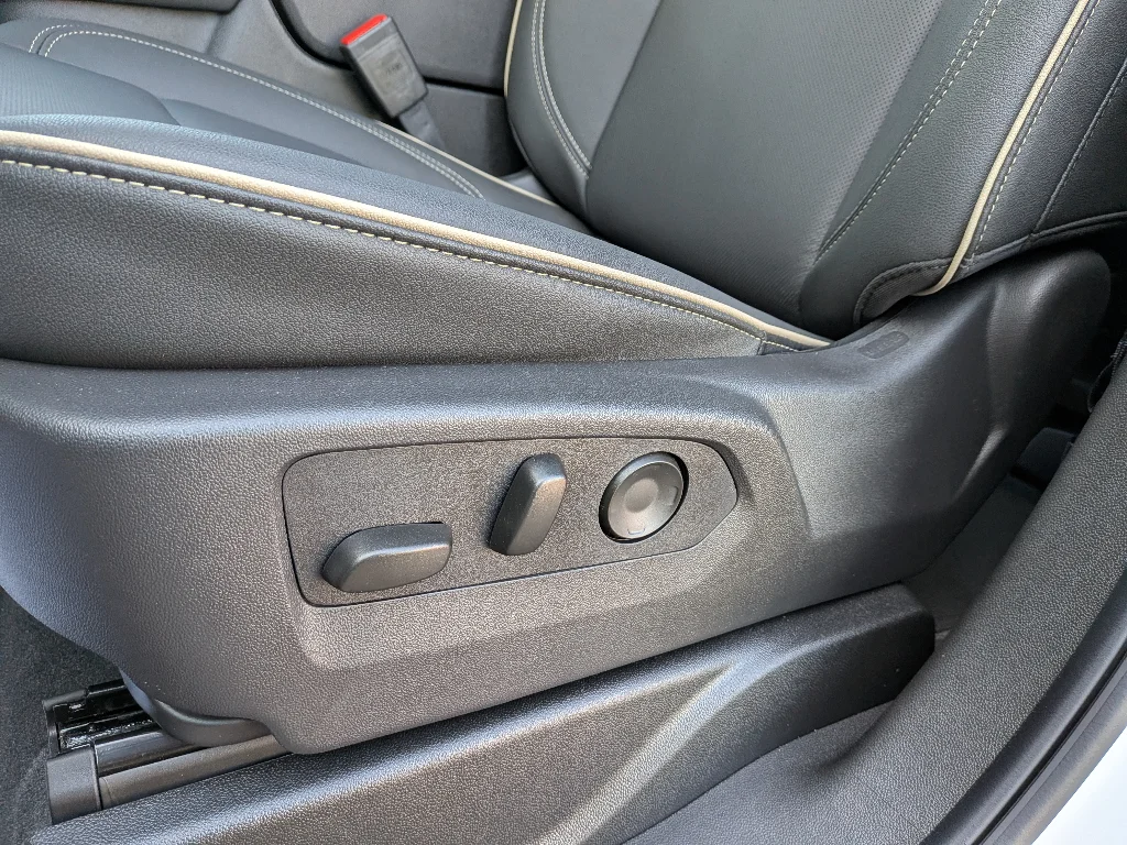 New 2026 Polar White Tricoat Chevrolet Premier image 13