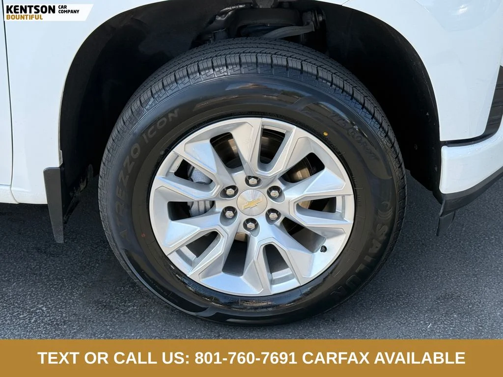 Used 2021 White Chevrolet Custom image 13