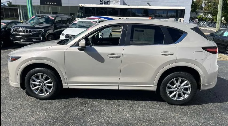 Used 2024 Platinum Quartz Metallic Mazda 2.5 S Select Package image 8
