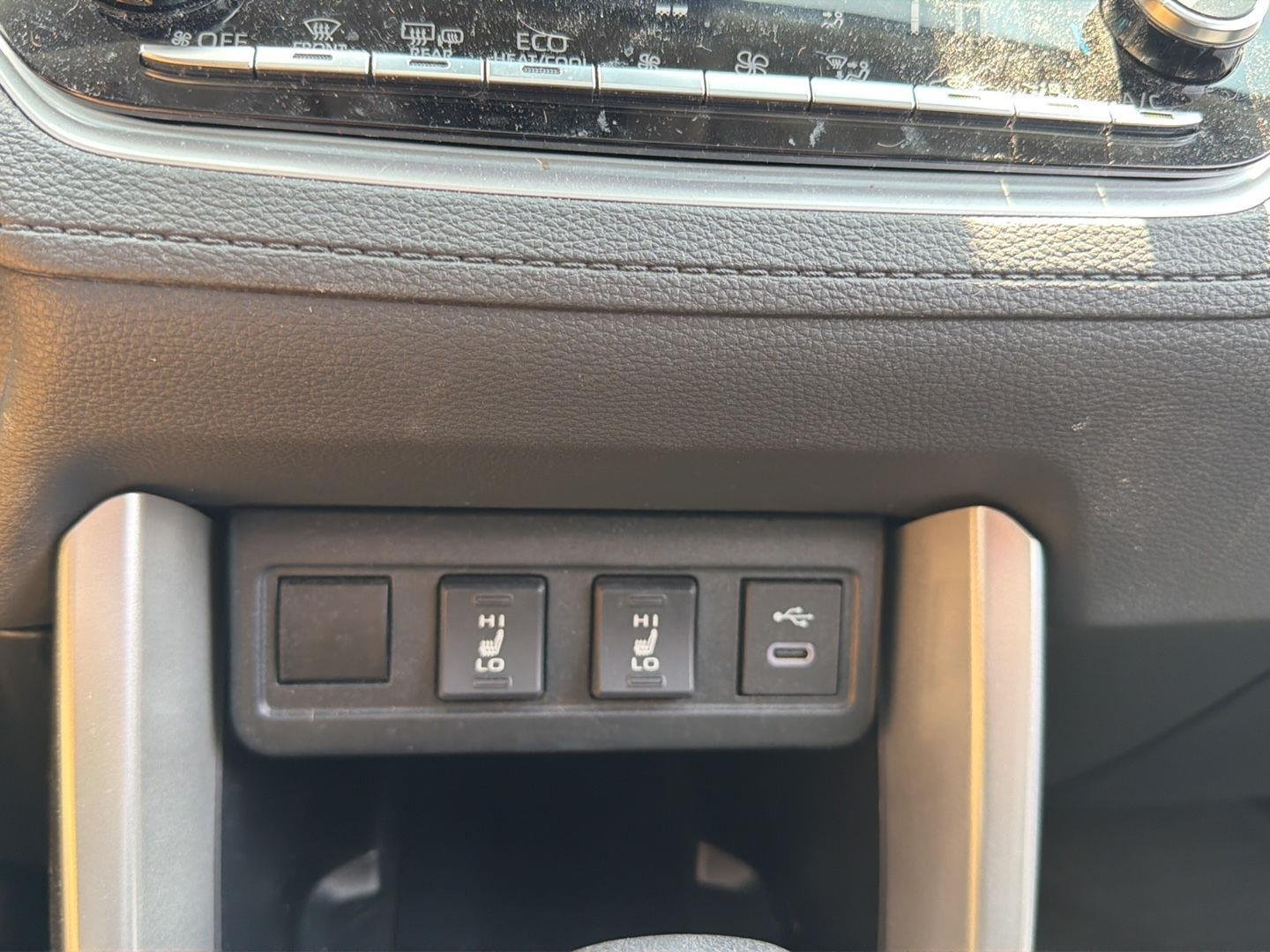 Used 2024 Wind Chill Pearl Toyota XLE image 8