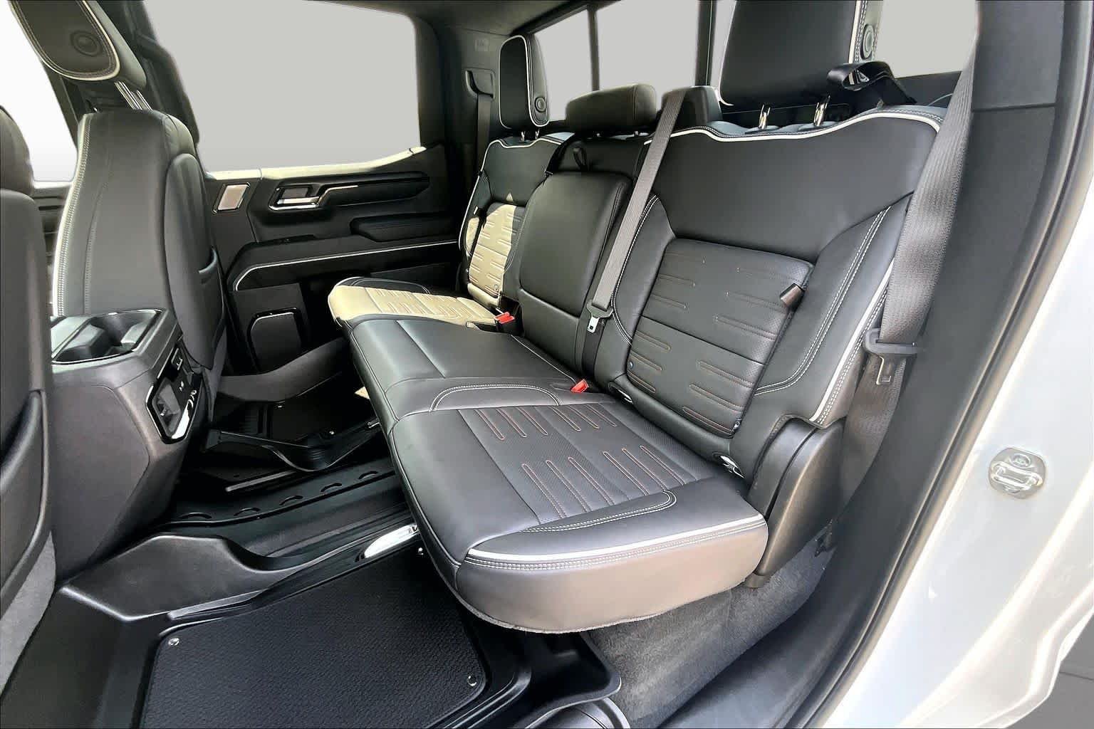 Used 2025 Summit White GMC AT4X image 21
