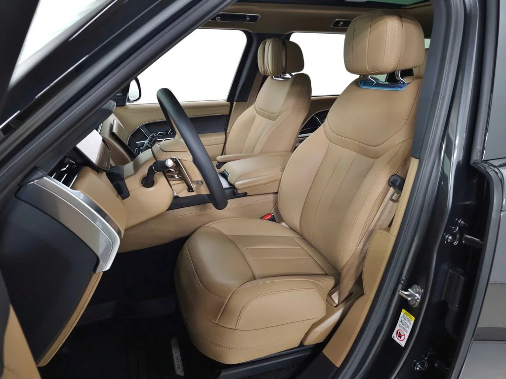 New 2026 Carpathian Grey Land Rover SE image 15