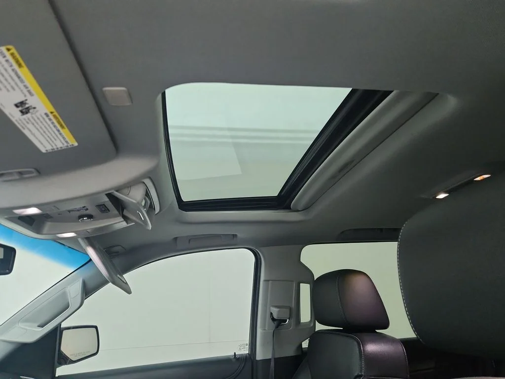 Used 2017 Gray Chevrolet LT image 15