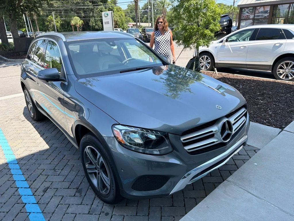 Used 2019 Gray Mercedes-Benz GLC 300 image 2