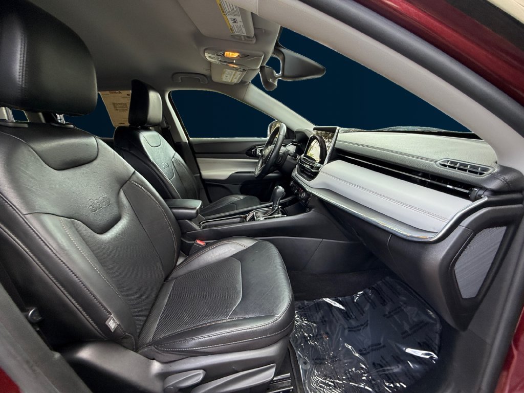Used 2022 Red Jeep Limited image 17