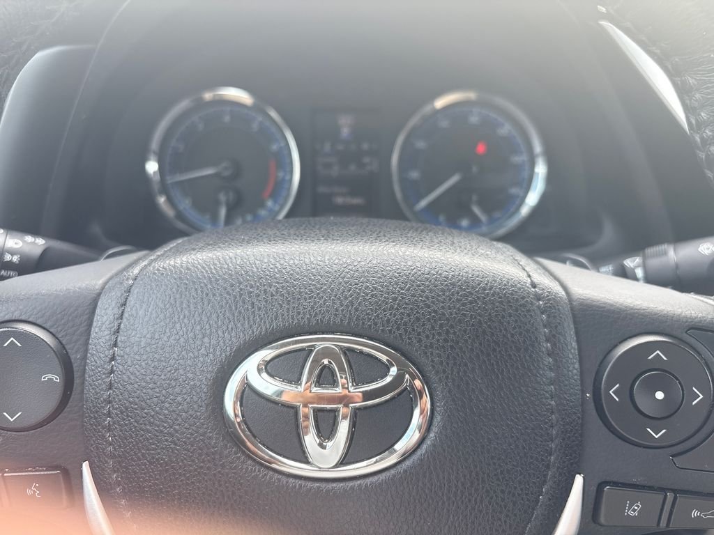 Used 2017 Black Toyota L image 16