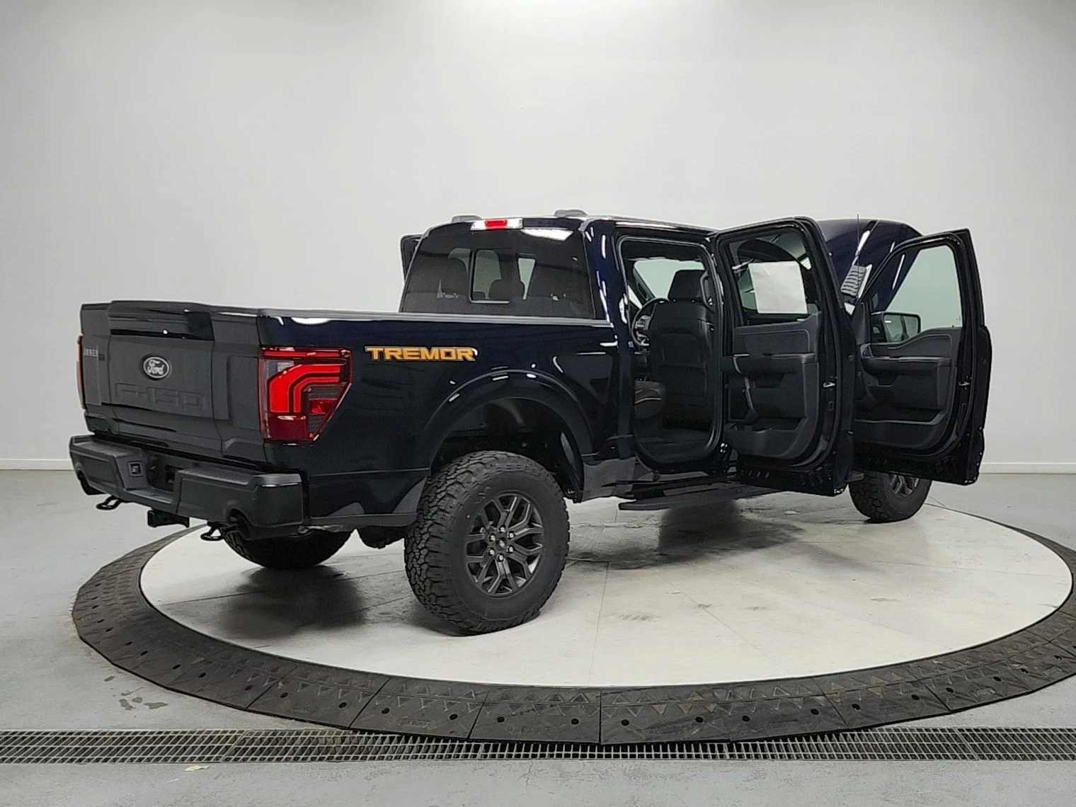 New 2026 Blue Ford Tremor image 15