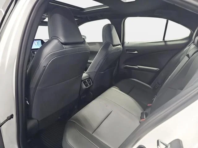 New 2026 Ultra White with Obsidian roof Lexus F SPORT DESIGN AWD image 18