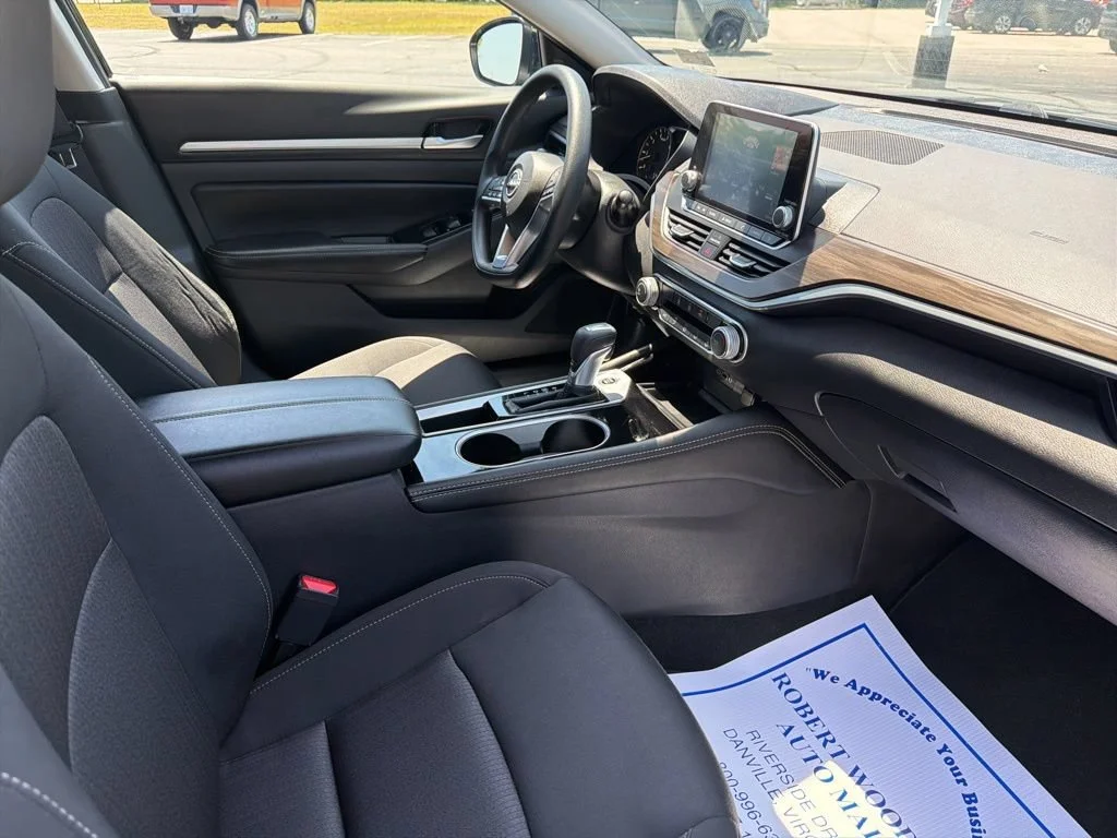 Used 2023 Black Nissan 2.5 SV image 13
