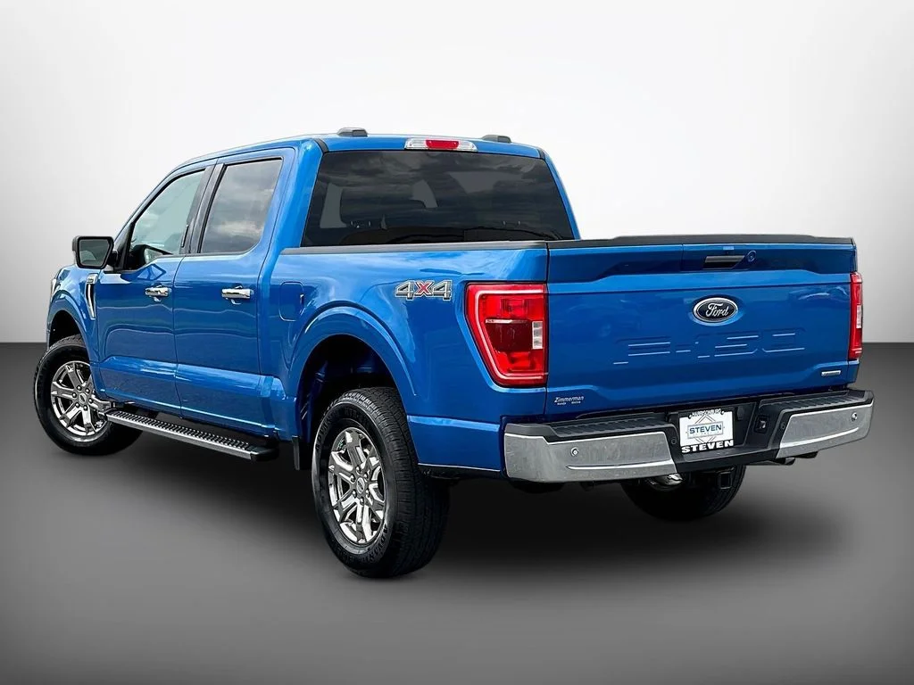 Certified Used 2021 Velocity Blue Metallic Ford XLT image 4