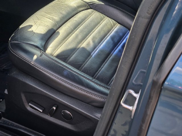 Used 2016 Blue Ford SEL image 21