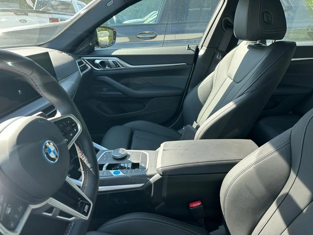 Certified Used 2025 White BMW M50 image 3