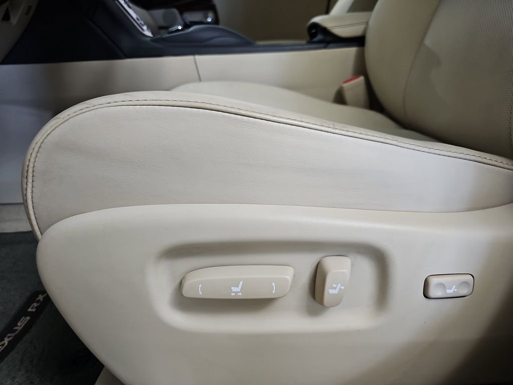 Used 2015 Red Lexus 350 image 31
