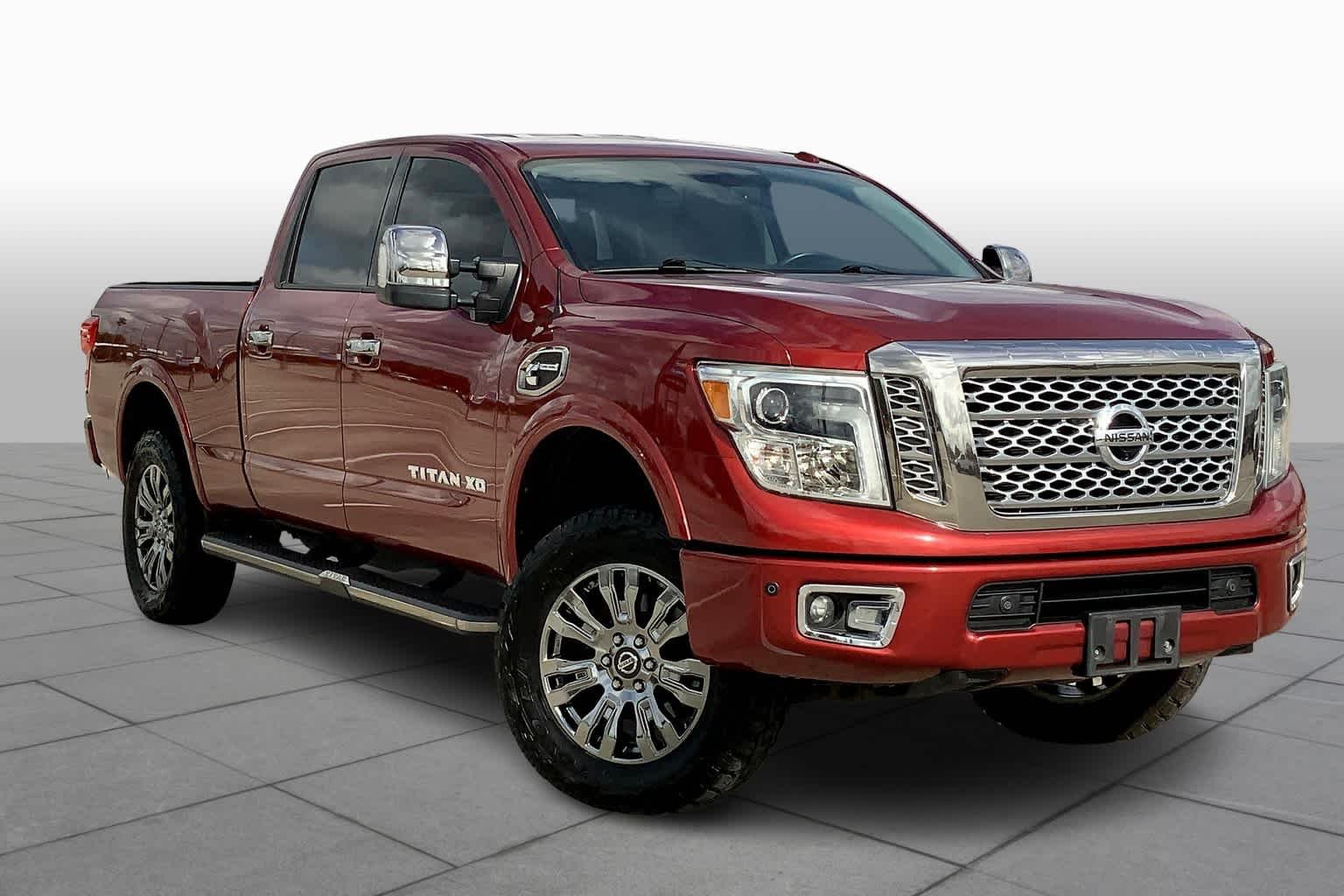 Used 2016  Nissan Platinum Reserve image 2