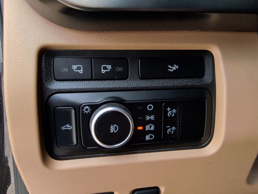 Used 2024 Bronze Metallic Ford Lariat image 17
