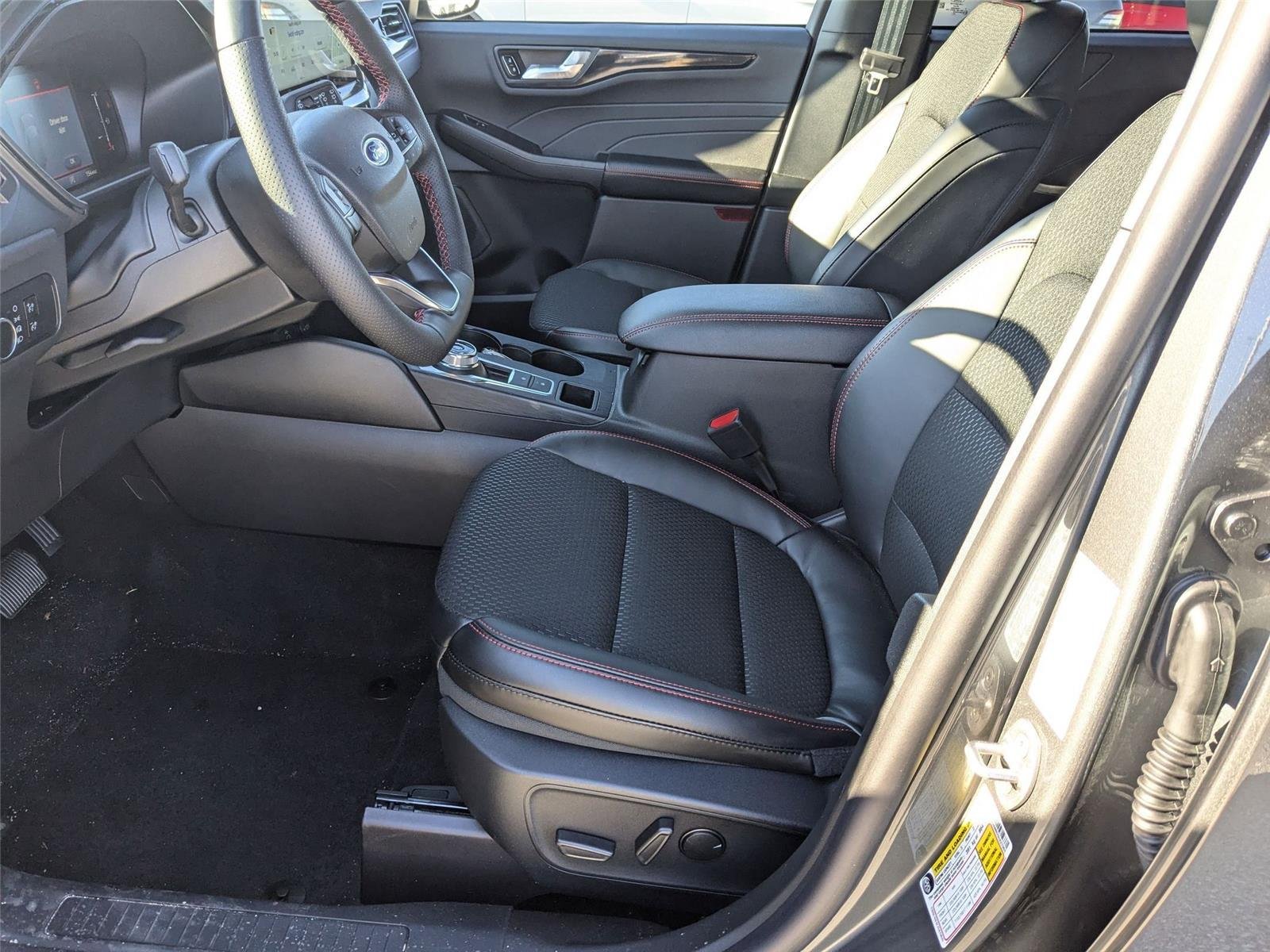 New 2025 Carbonized Gray Metallic Ford ST-Line image 20