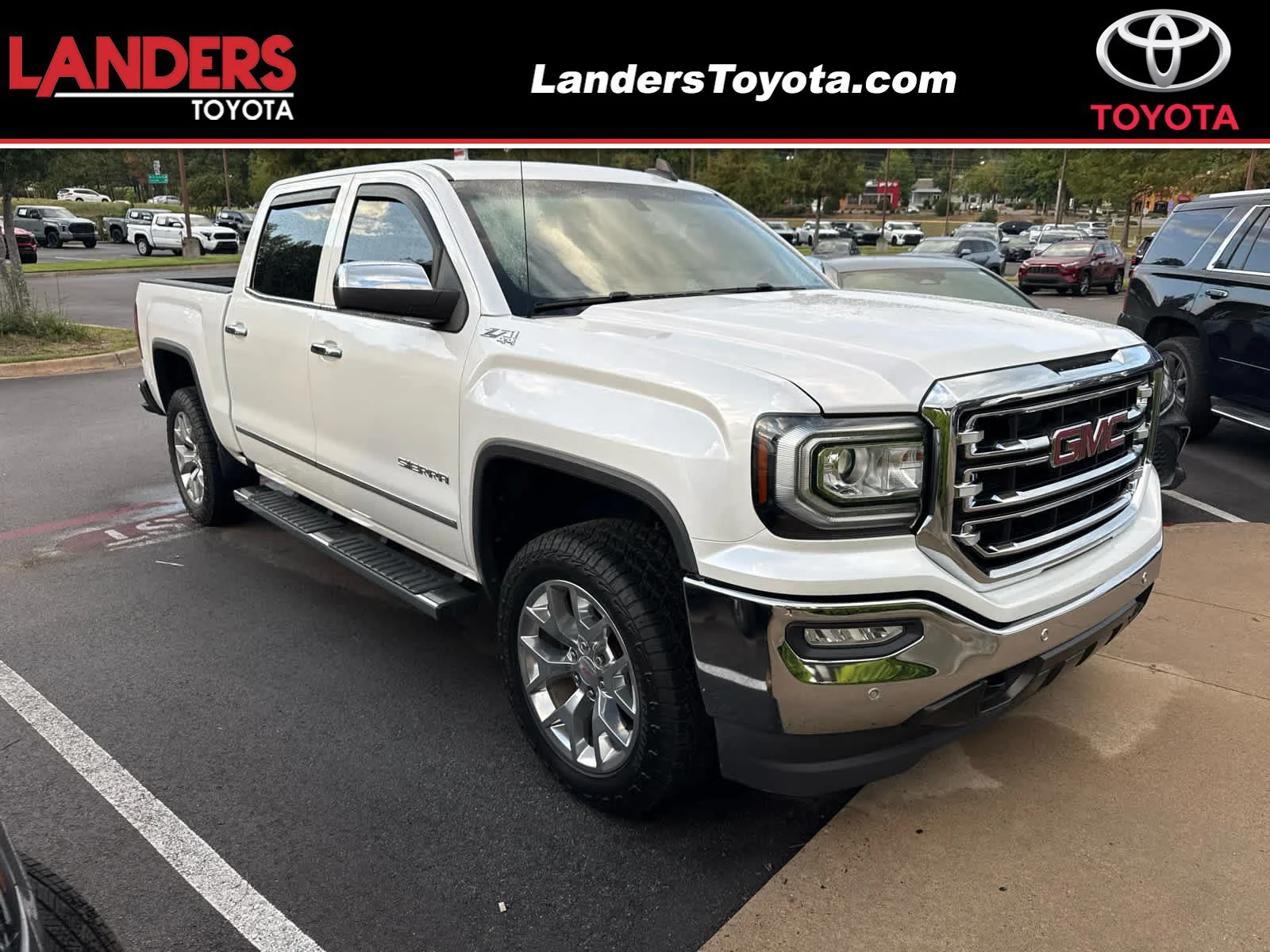 Used 2017 White Frost Tricoat GMC SLT image 1