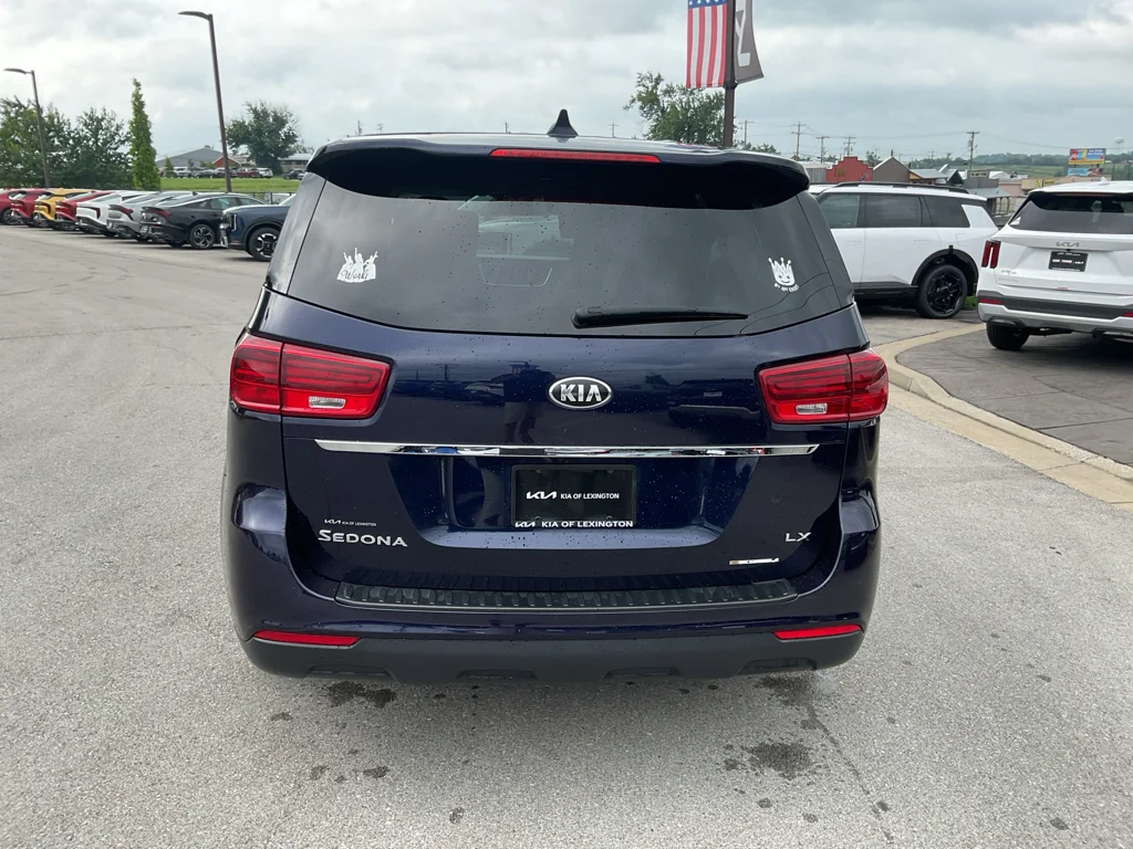 Used 2021 Celestial Blue Kia LX image 8