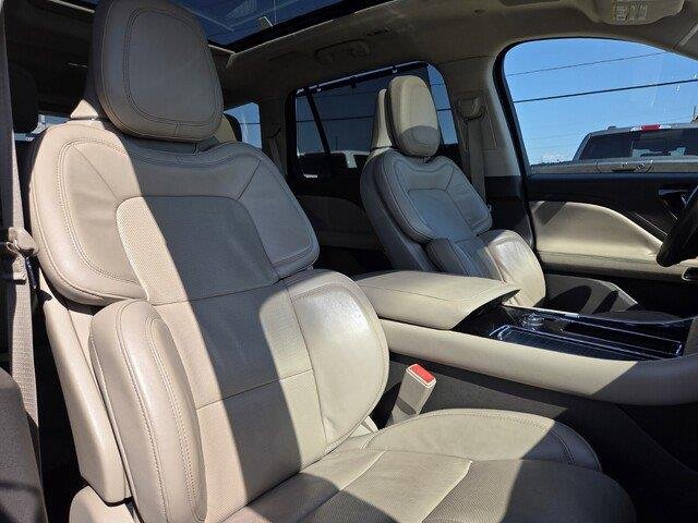 Used 2023 Flight Blue Metallic Clearcoat Lincoln Reserve image 34