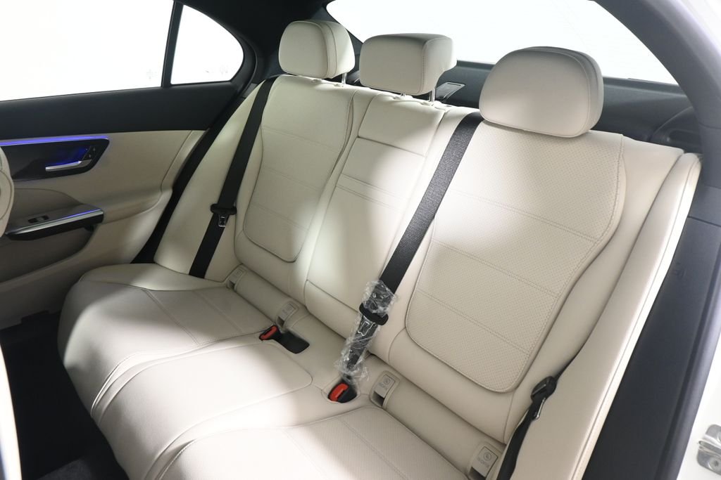 New 2026 Polar White Mercedes-Benz C 300 image 4