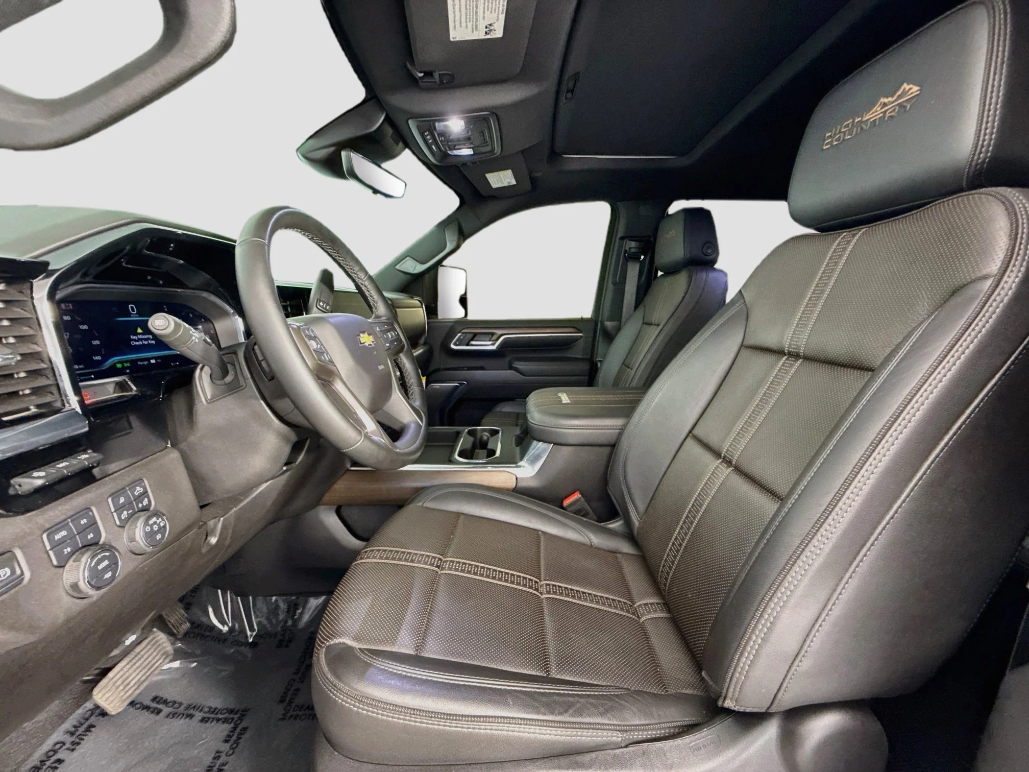 Used 2025 Iridescent Pearl Tricoat Chevrolet High Country DRW image 23