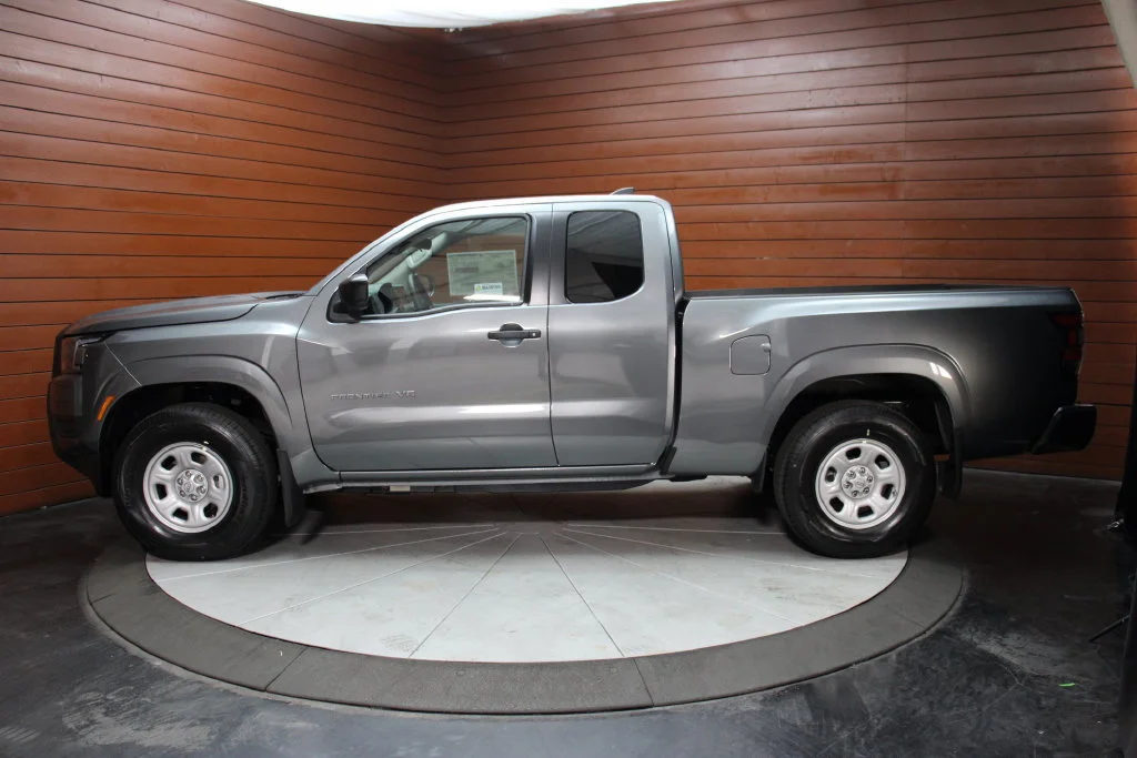 New 2027 Gun Metallic Nissan King Cab® S image 14