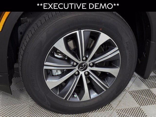 Certified Used 2026 Black Obsidian INFINITI PURE image 5