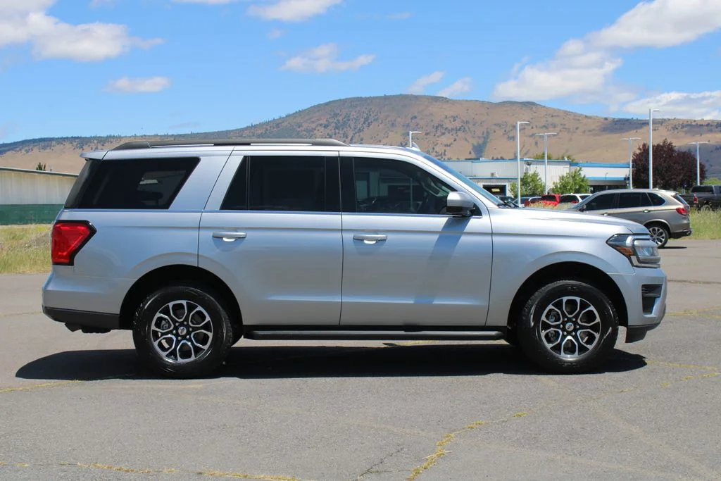 Used 2022 Silver Metallic Ford XLT image 7