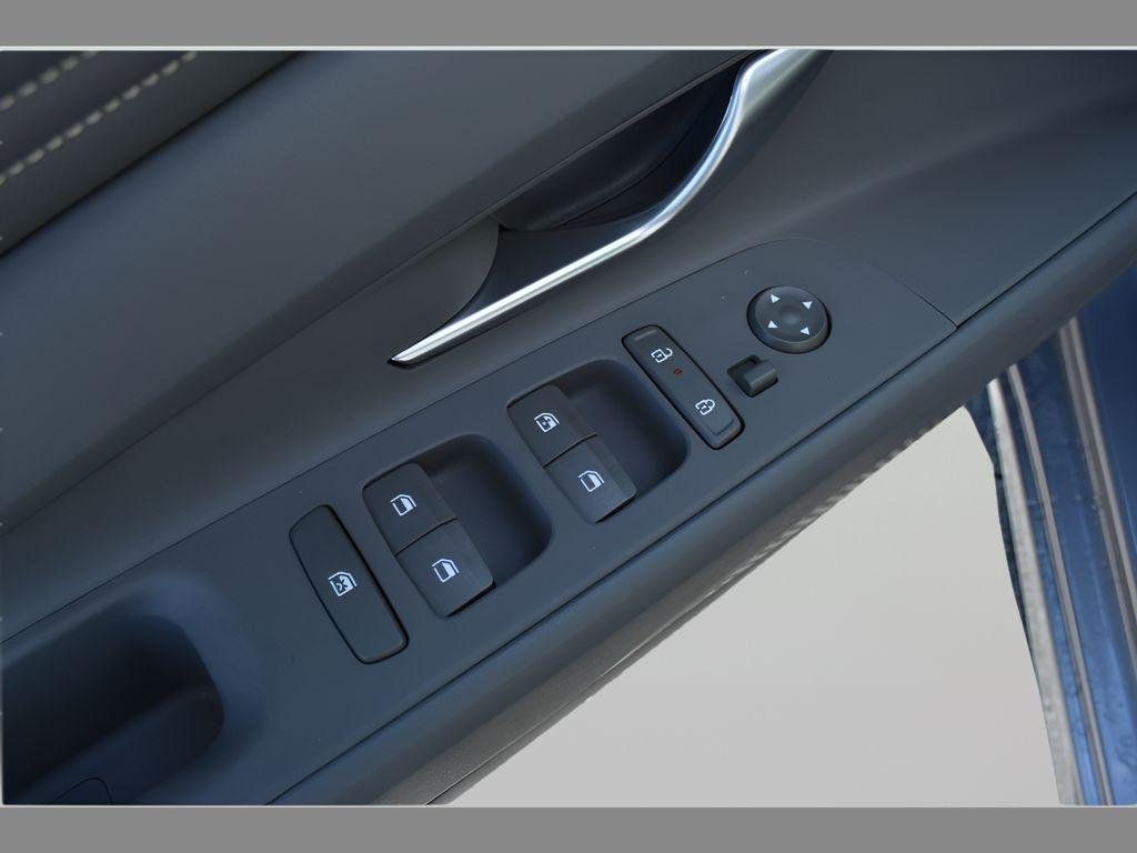 New 2026 Fluid Metal Hyundai SEL Sport image 17