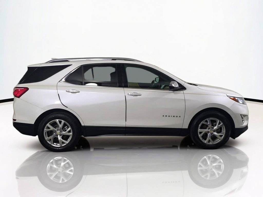 Used 2019 Beige Chevrolet Premier image 4