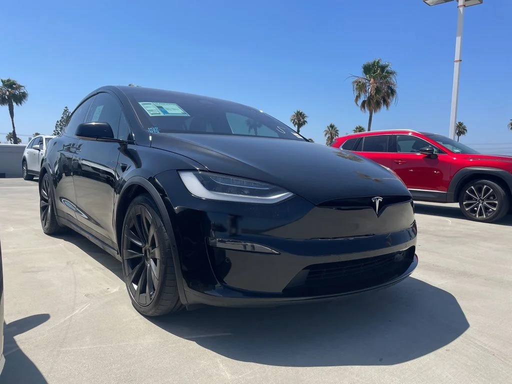 2022 Tesla Model X's photo
