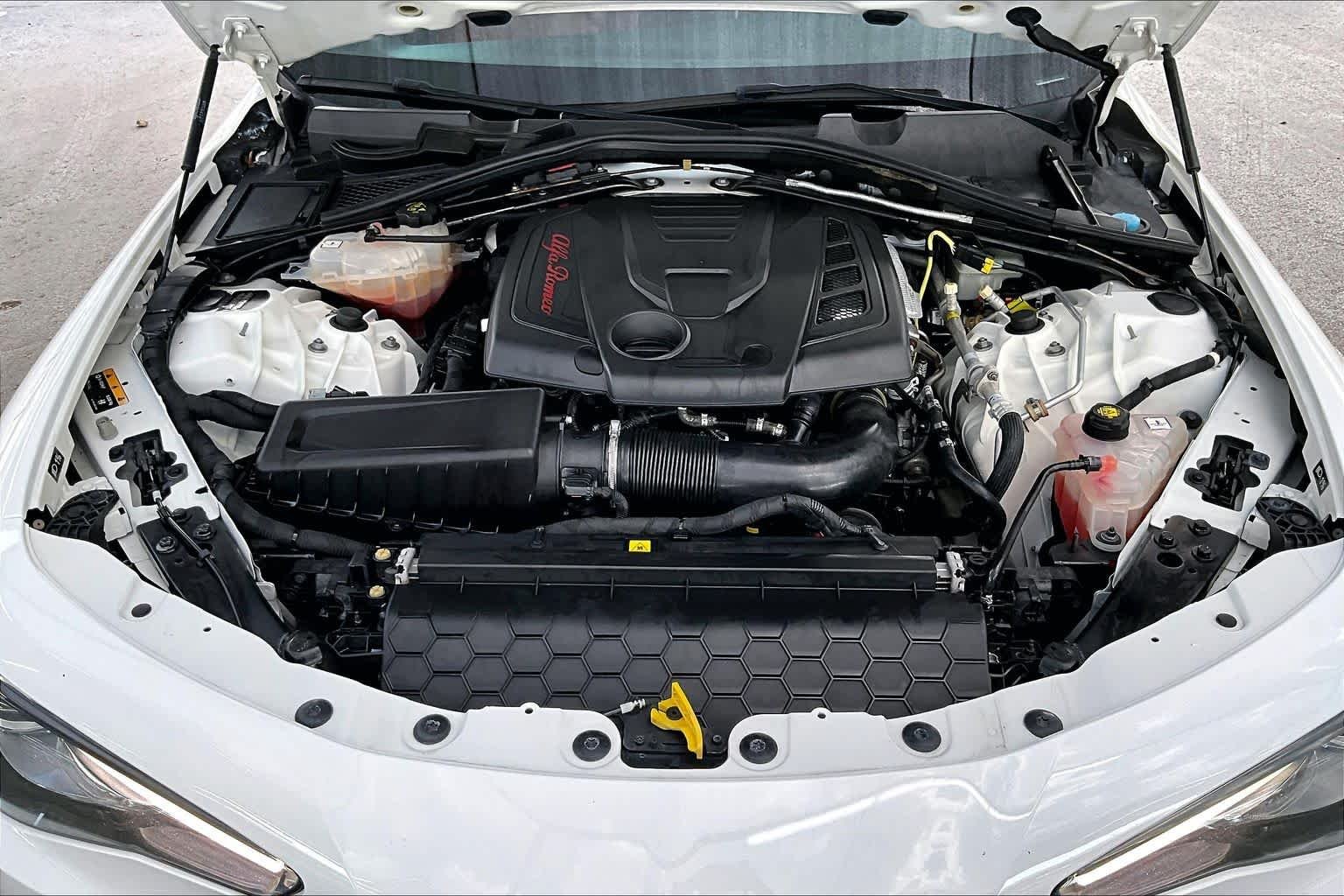Used 2019 Alfa White Alfa Romeo  image 32