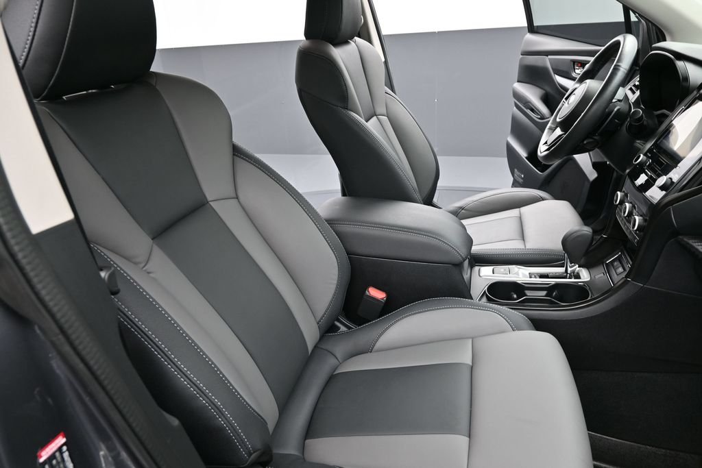 Used 2022 Gray Subaru Onyx Edition image 32