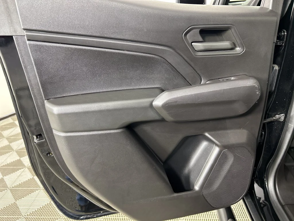 Used 2023 BLACK Chevrolet 4WD Trail Boss image 17