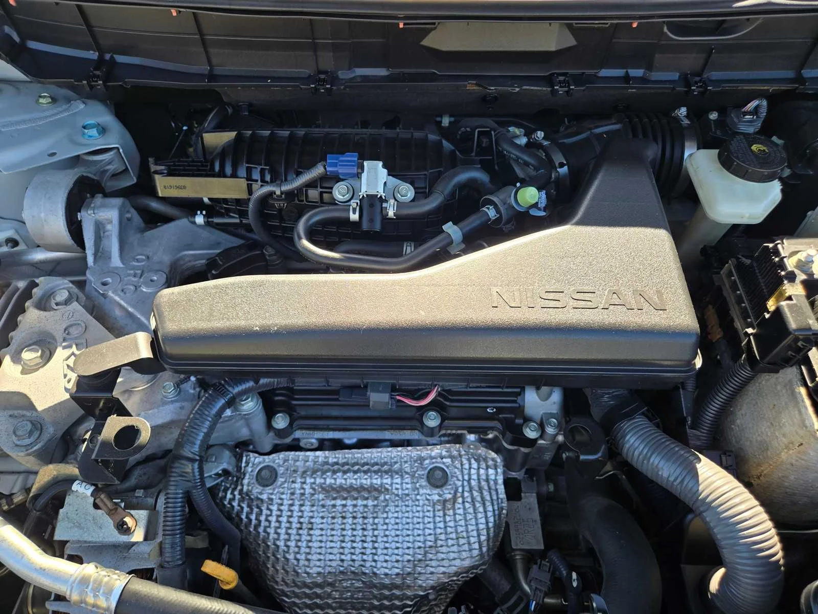 Used 2016  Nissan SV image 29
