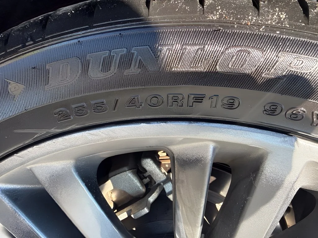 Used 2022 Black INFINITI LUXE image 28
