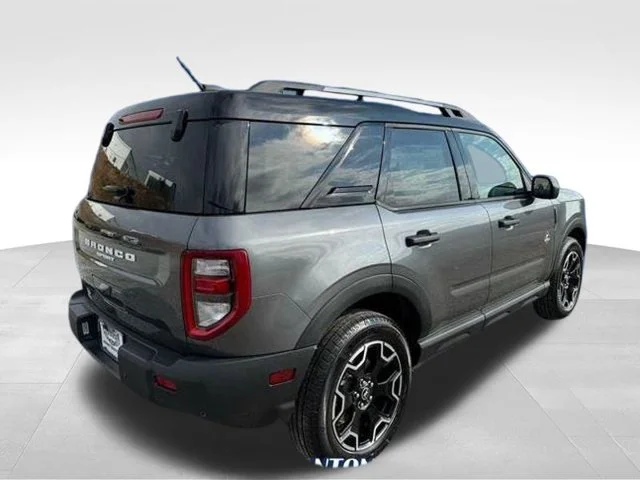 Used 2026 Gray Ford Outer Banks image 8