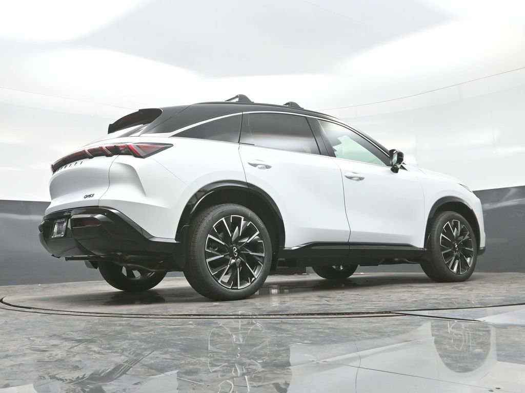 New 2027 2T RAD WHT INFINITI Autograph AWD image 36