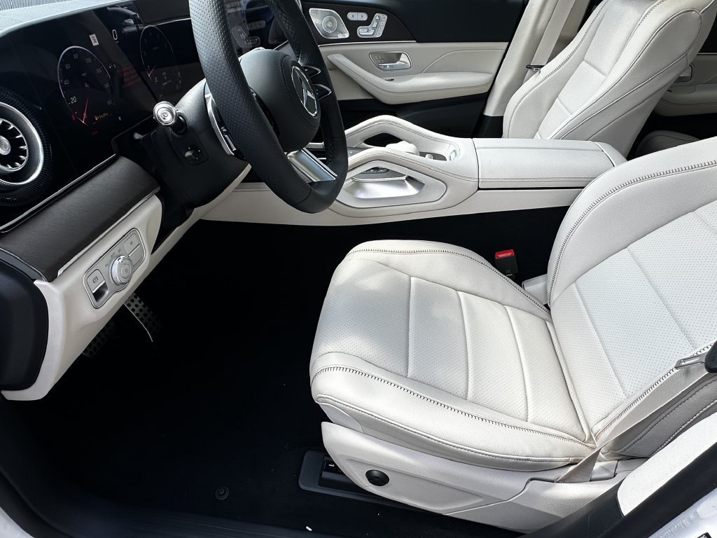 New 2027 Polar White Mercedes-Benz GLS 450 image 47
