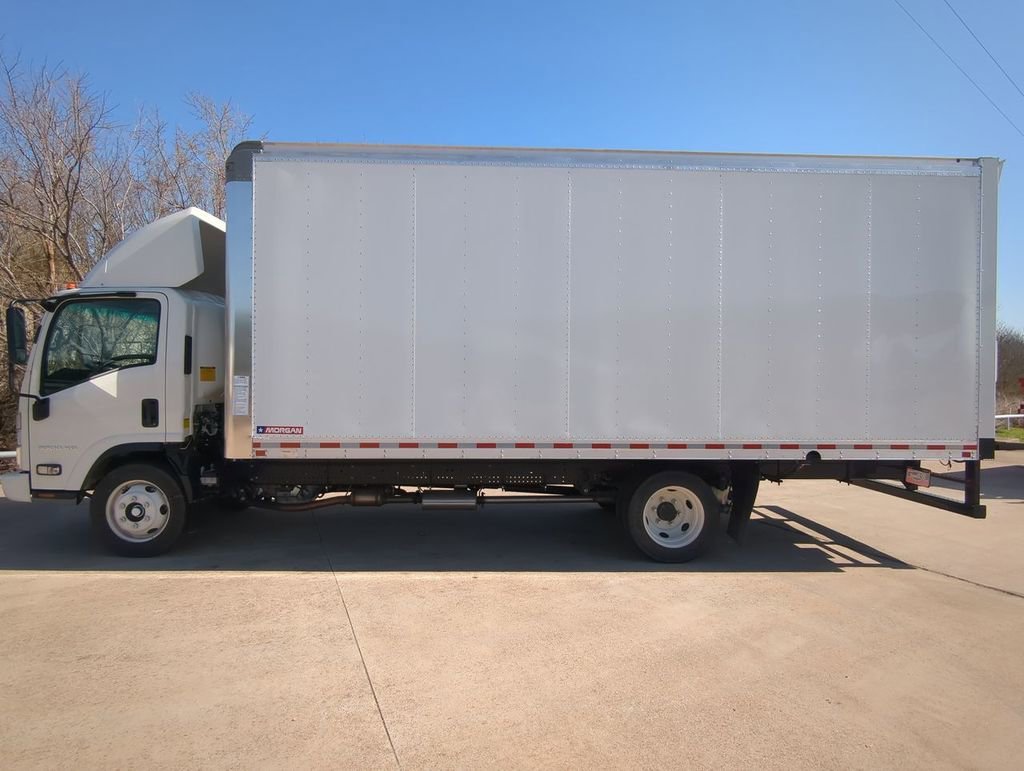 New 2025 Arc White Chevrolet NA image 5