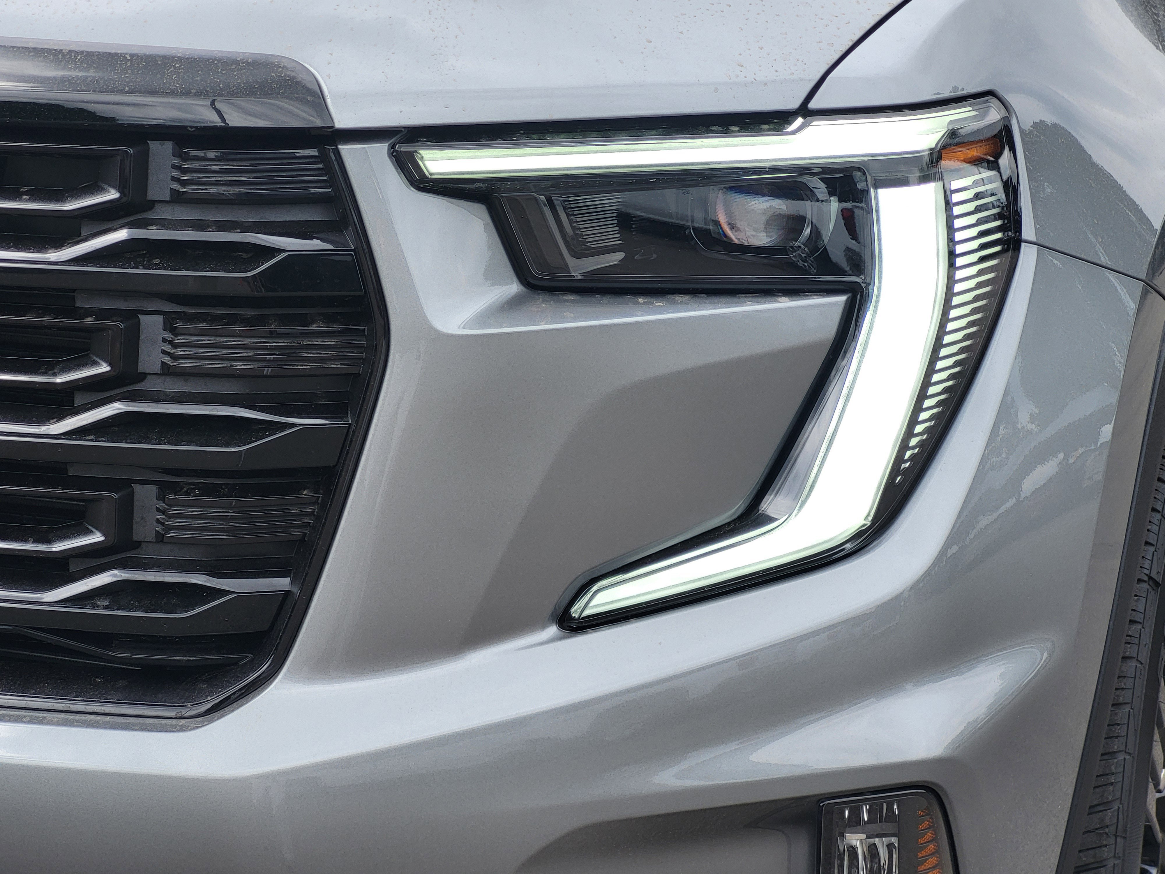 New 2026 Sterling Metallic GMC Elevation image 8