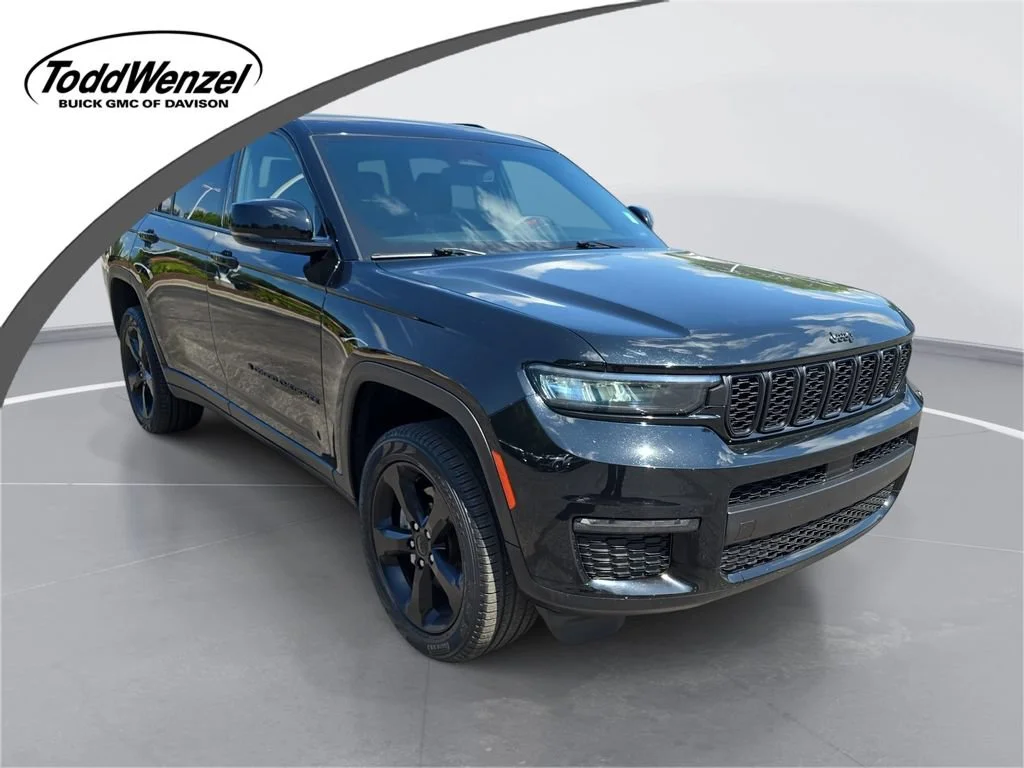 Used 2024 Black Jeep Limited 4x4 image 1