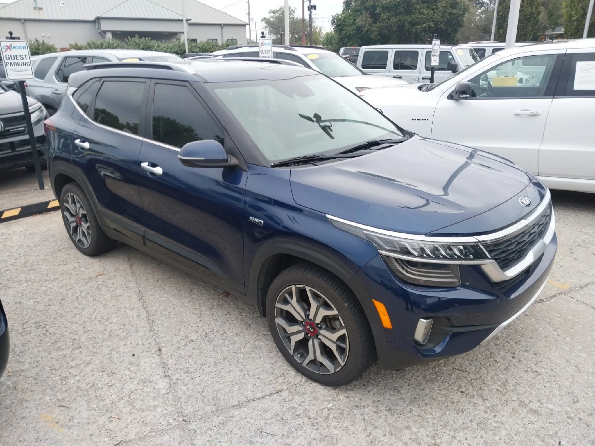 Used 2021 Dark Ocean Blue Kia SX image 4