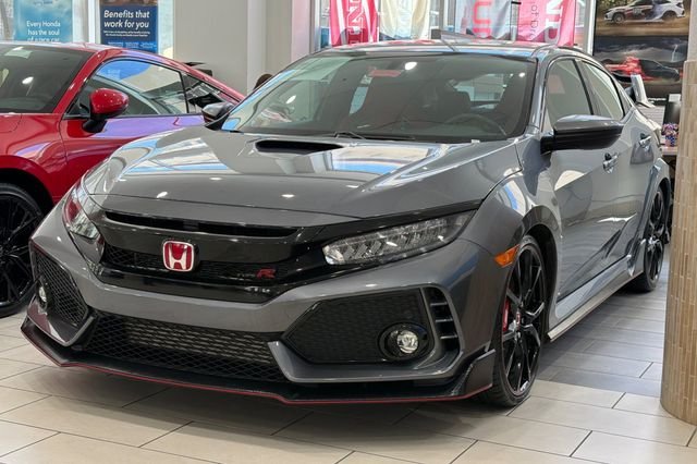 Used 2018 Polished Metal Metallic Honda Touring image 11