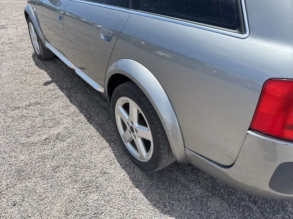 Used 2004 Gray Audi 4.2 image 13